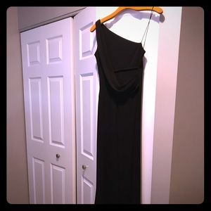 Head turning classic gown.